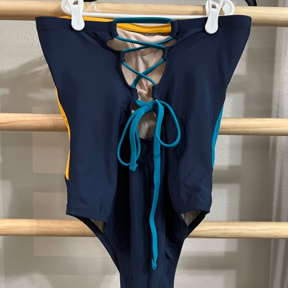 Kona Sol Swimsuit - Picture 2 of 2